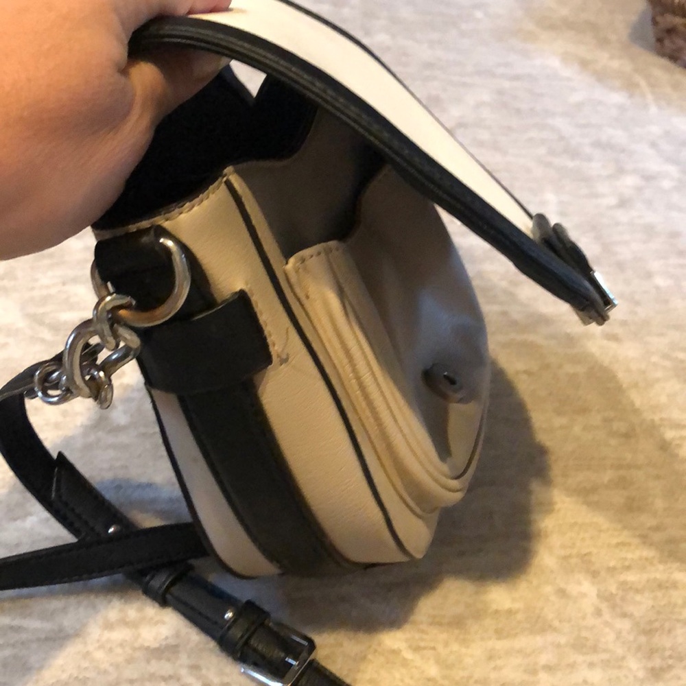 Purse - Picture 3 of 4